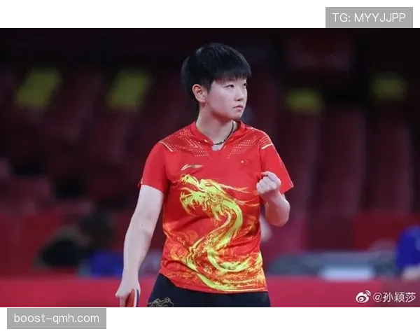 费钰婷背个包比我半年房租贵，赛场外她也太像明星了